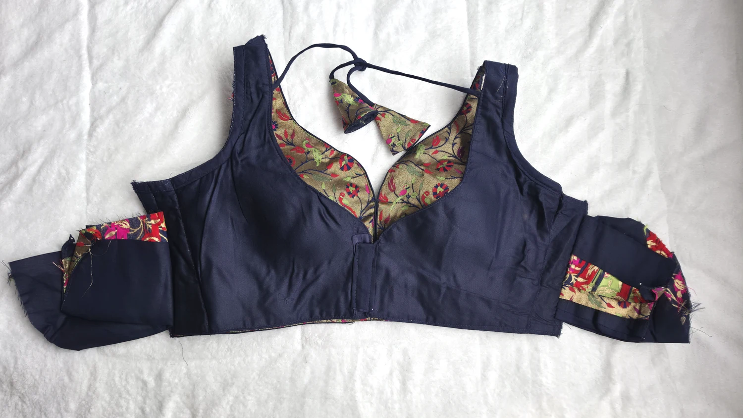 Jacquard-Weave Paithani Style Navy Blue Blouse, sleeves view