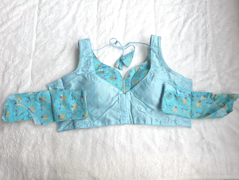 Zariya Blue Blouse, sleeves view